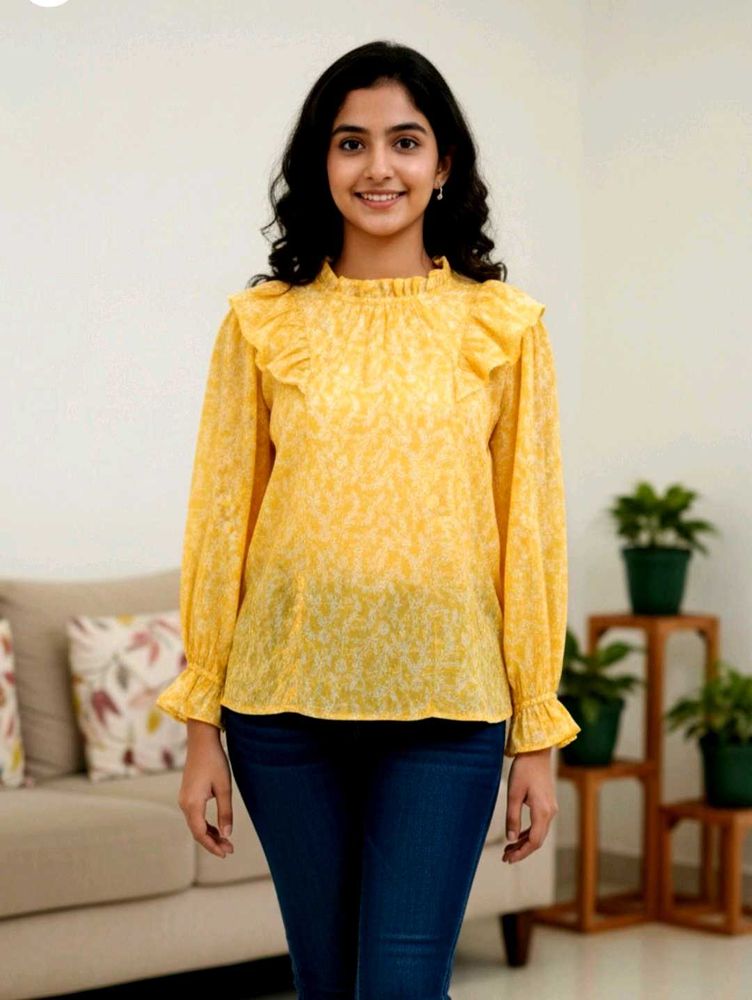 Top With Ballon Sleeves