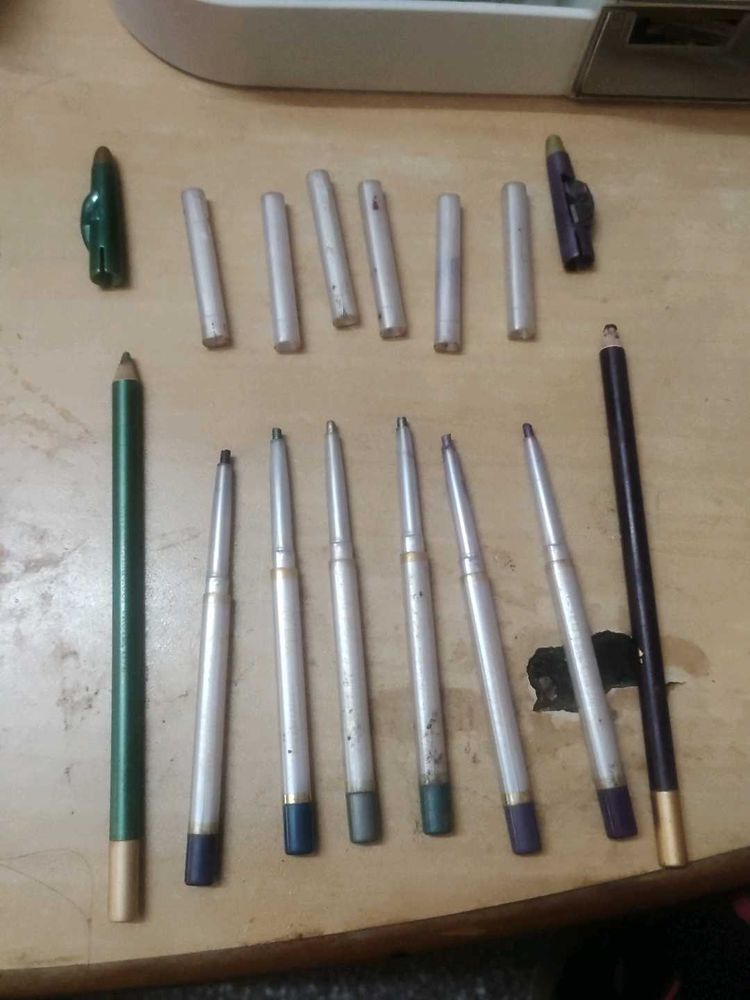 Lipliner And Eyeliner Pencils Combo