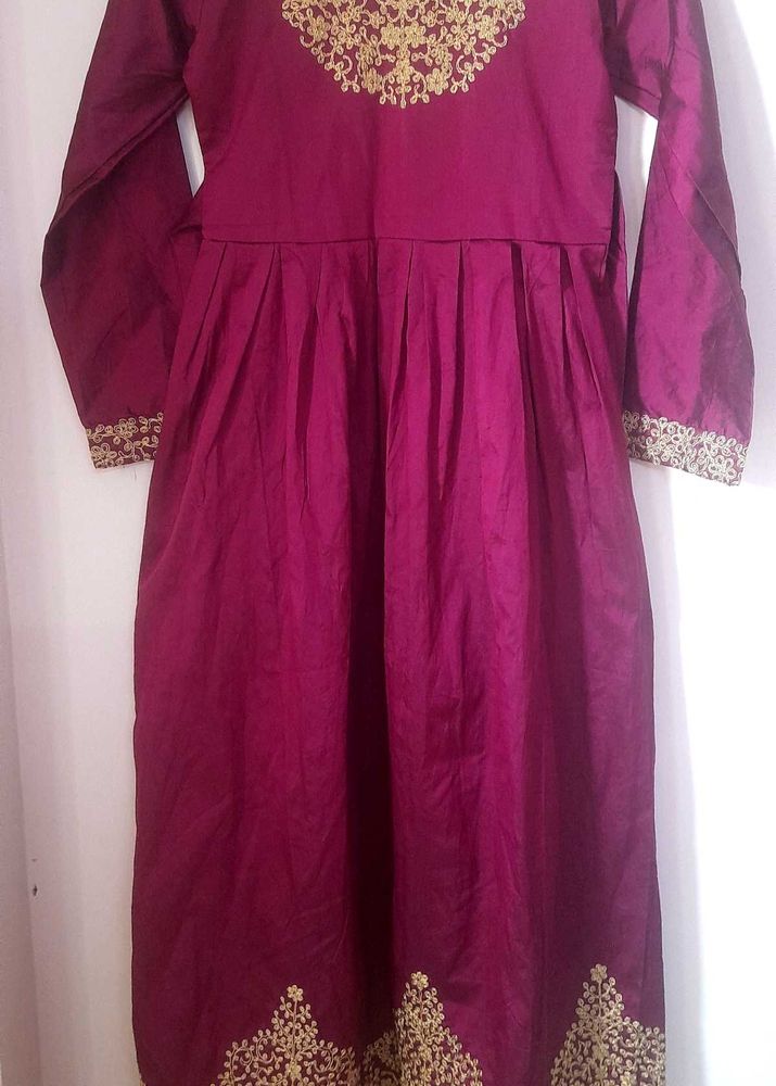 Elegant Embroidered Kurta