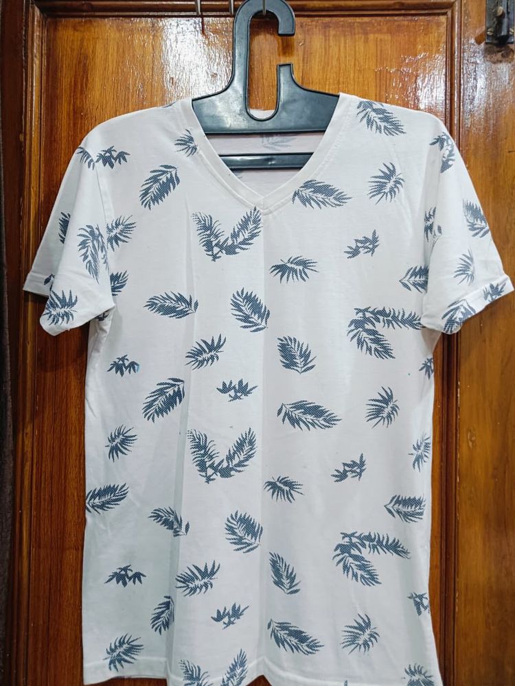 Leaf Print T-Shirt