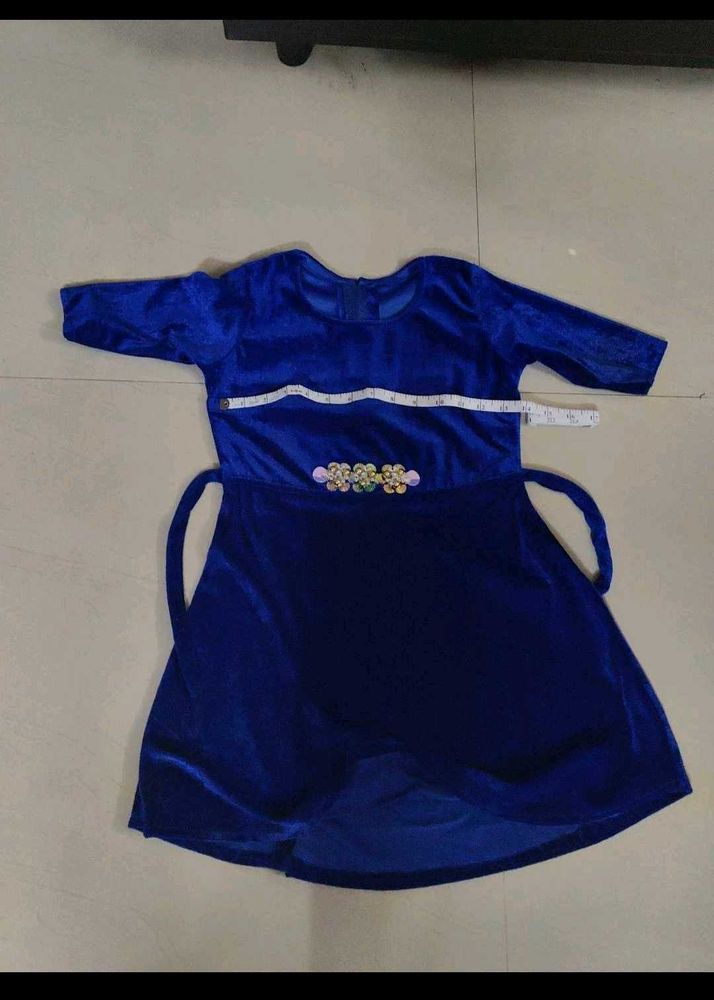 Adorable Blue Velvet Dress With Embroidery