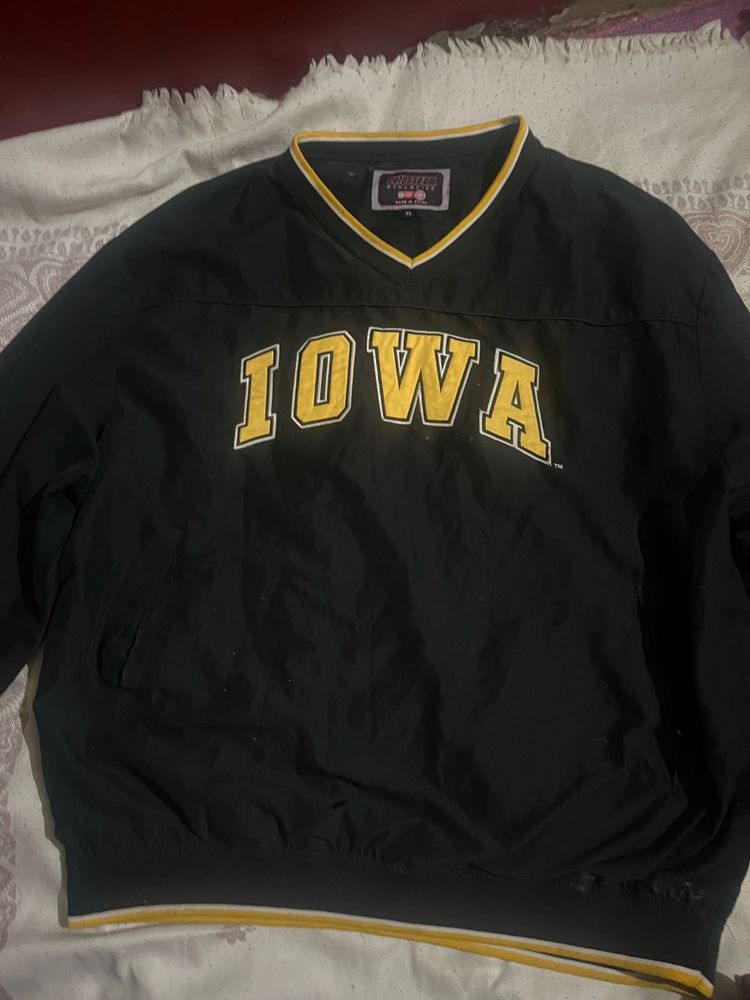 Vintage Iowa Hawkeyes Pullover
