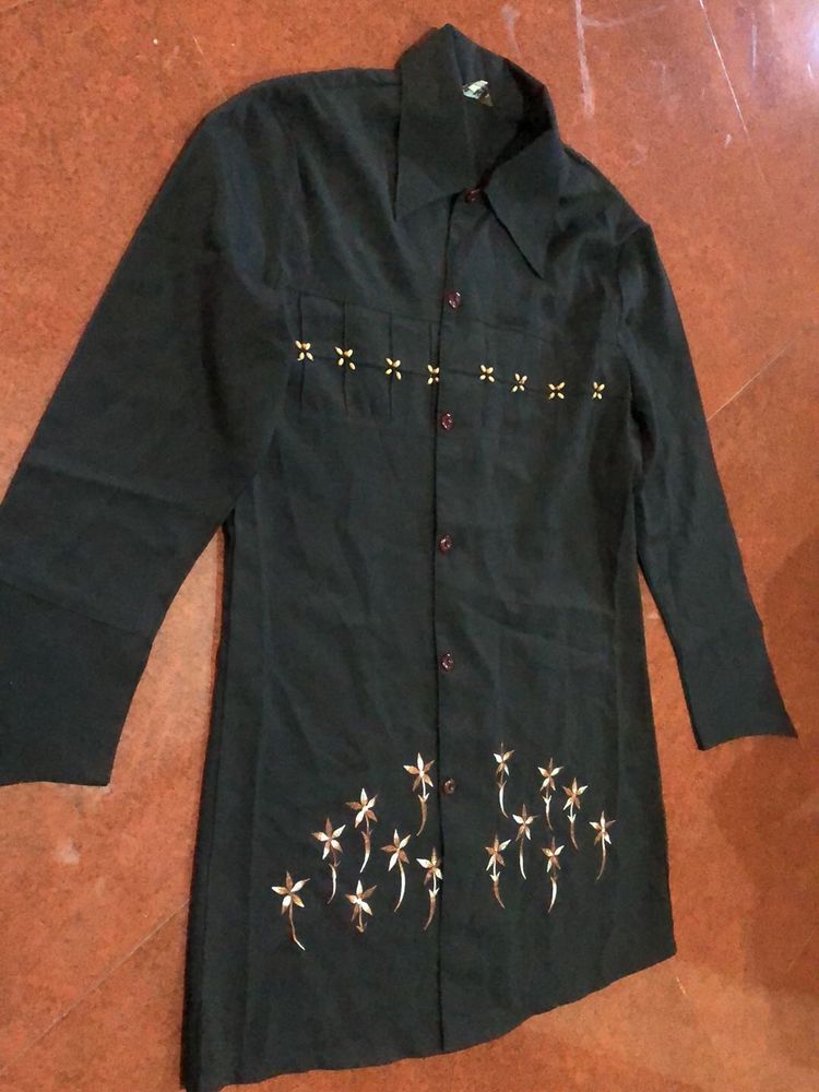 Lightweight Black Coat With Wooden Bead Designs
