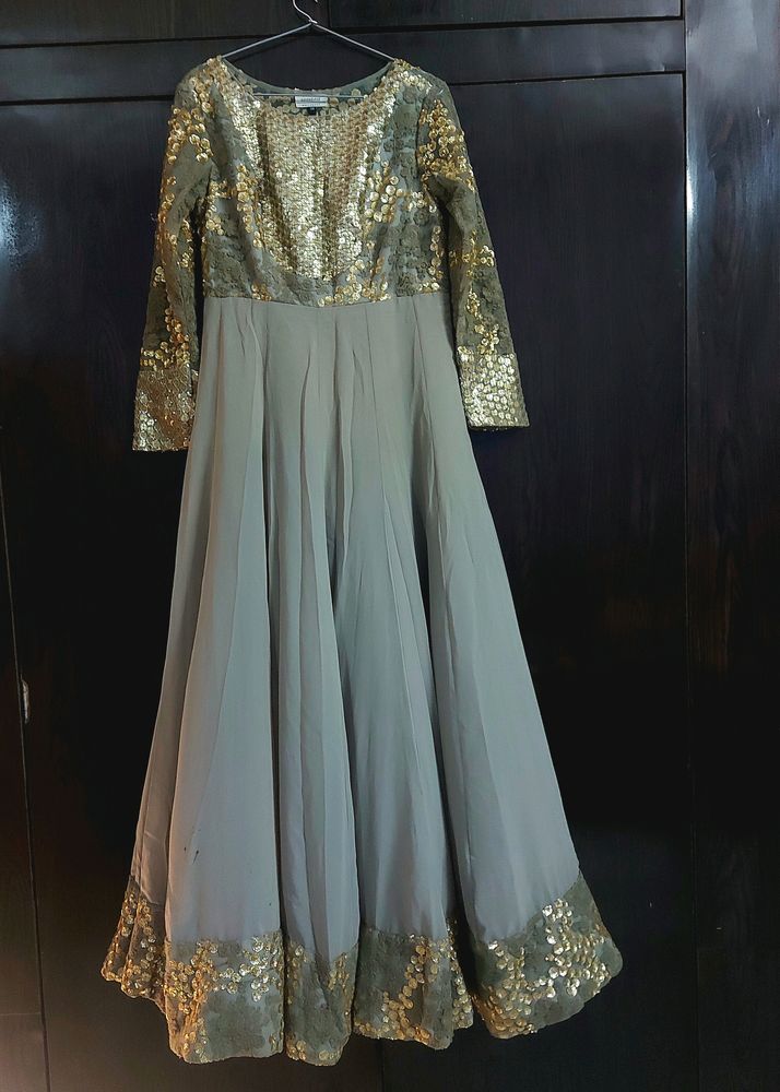 SGolden Sequinns - Embroidery Full Sleeves Gown