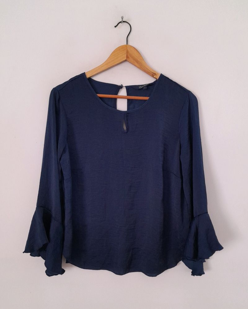 Navy Blue Top (Women&#39;s)