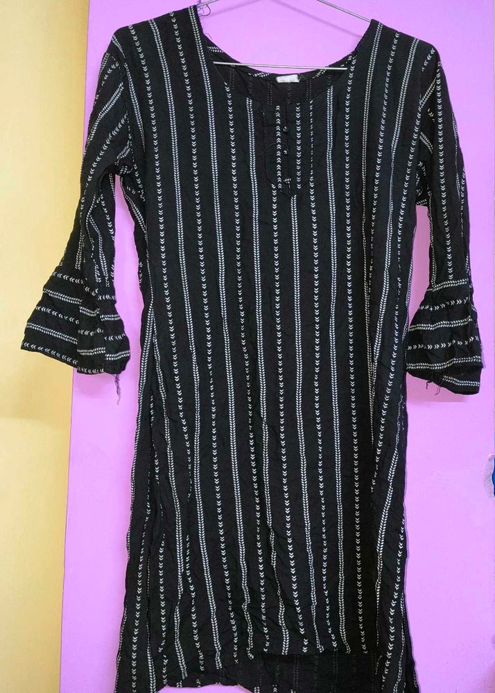 Black Kurti