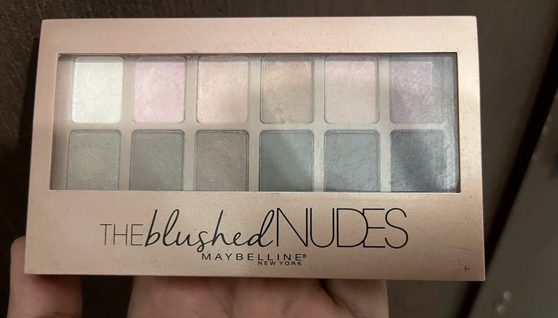 THE BLUSHED NUDES EYESHADOW PALETTE 🎨