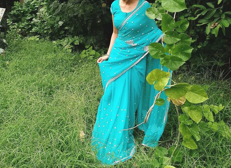 Beautiful Y2k Saree With Blouse
