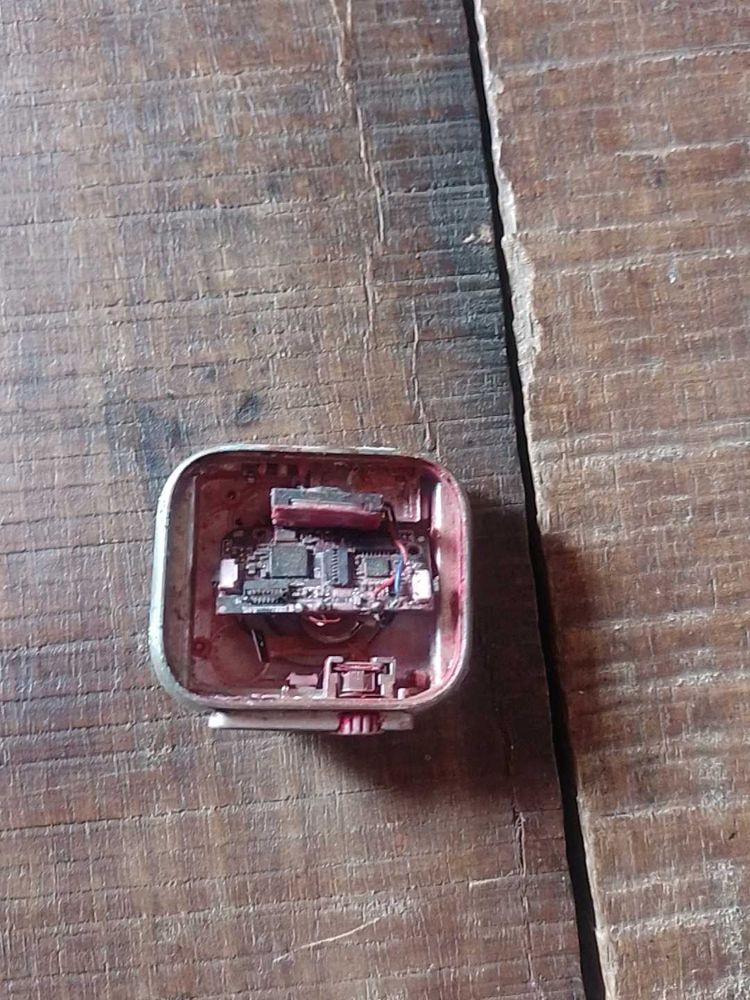 Broken Smartwatch - For Parts