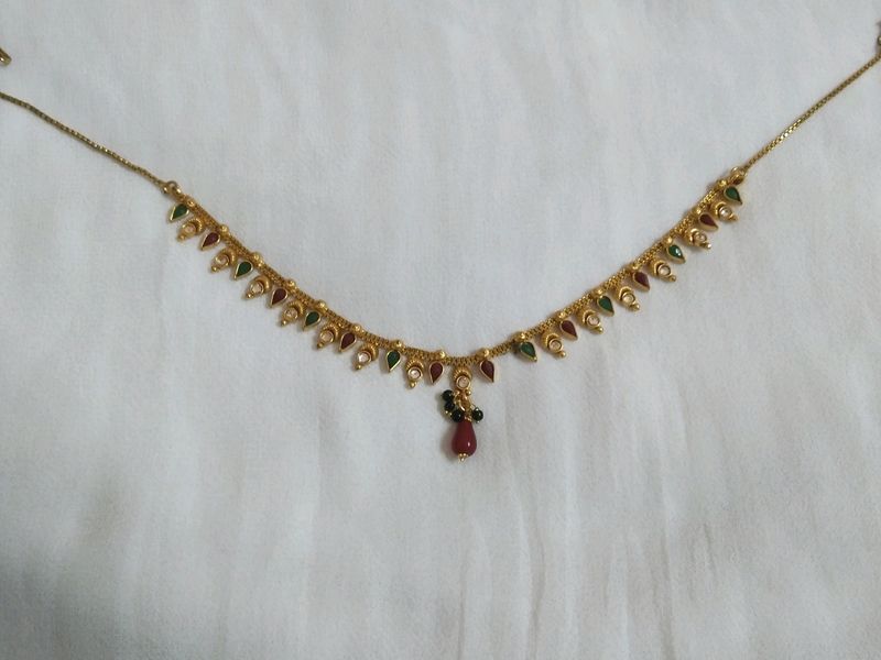 It's a jwellery Set With Earrings