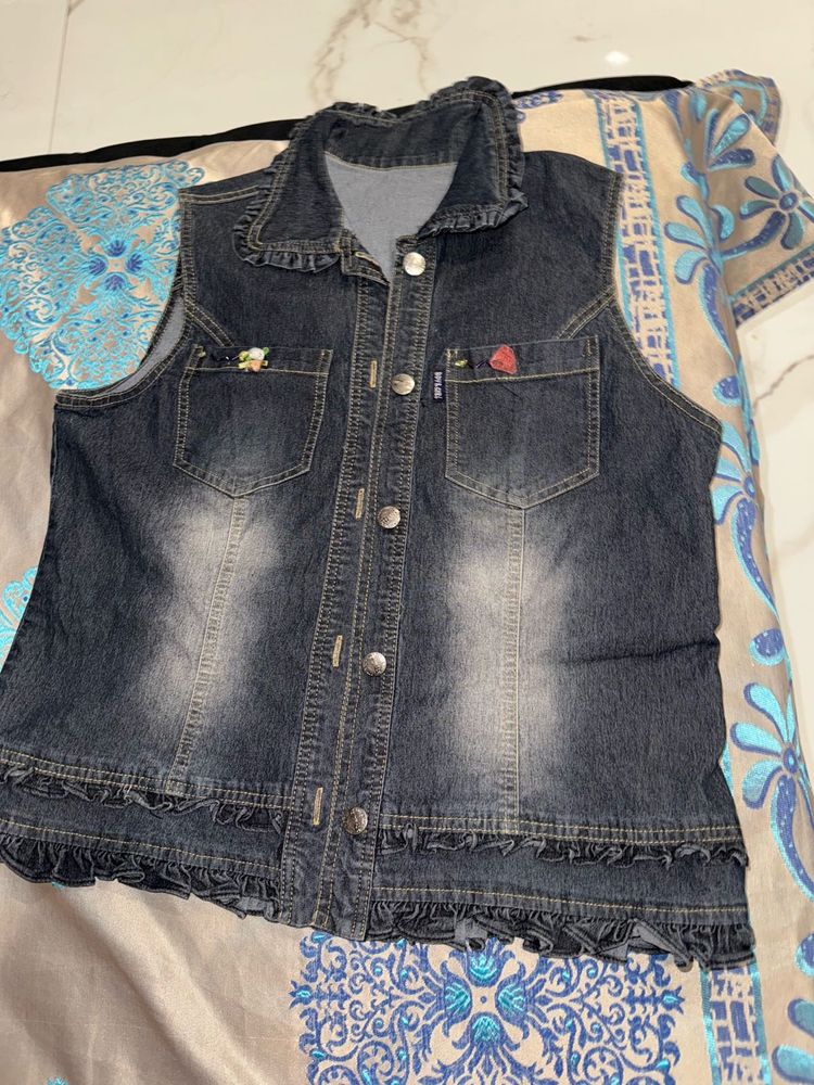 Cut Sleeve Denim Jacket Foe Women.