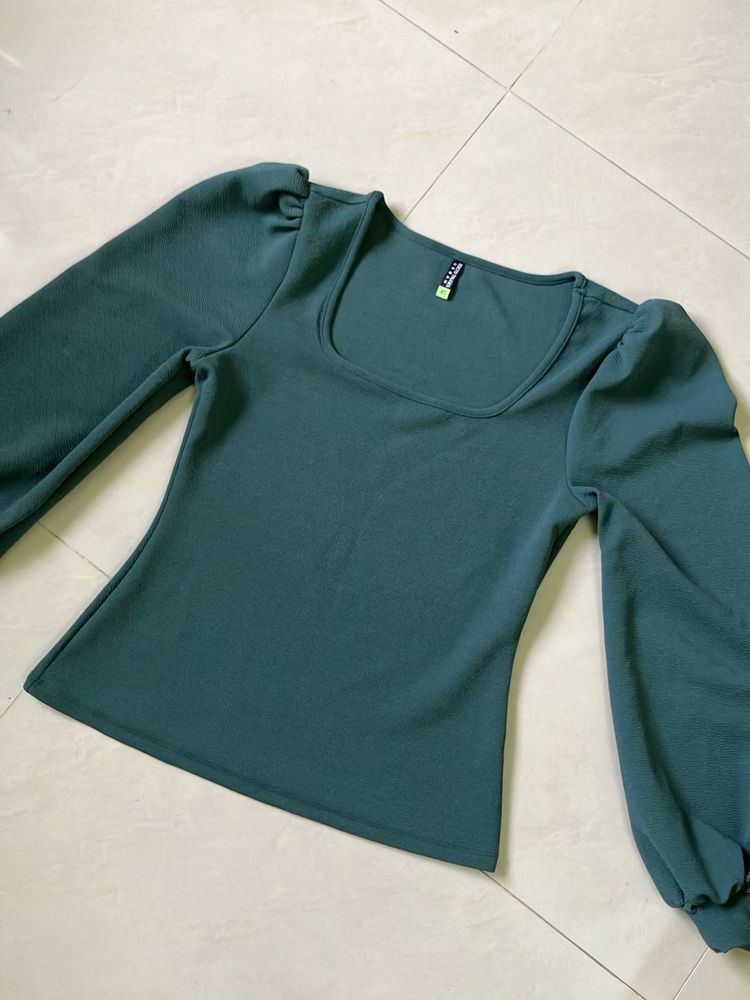 Long Balloon Sleeve Top