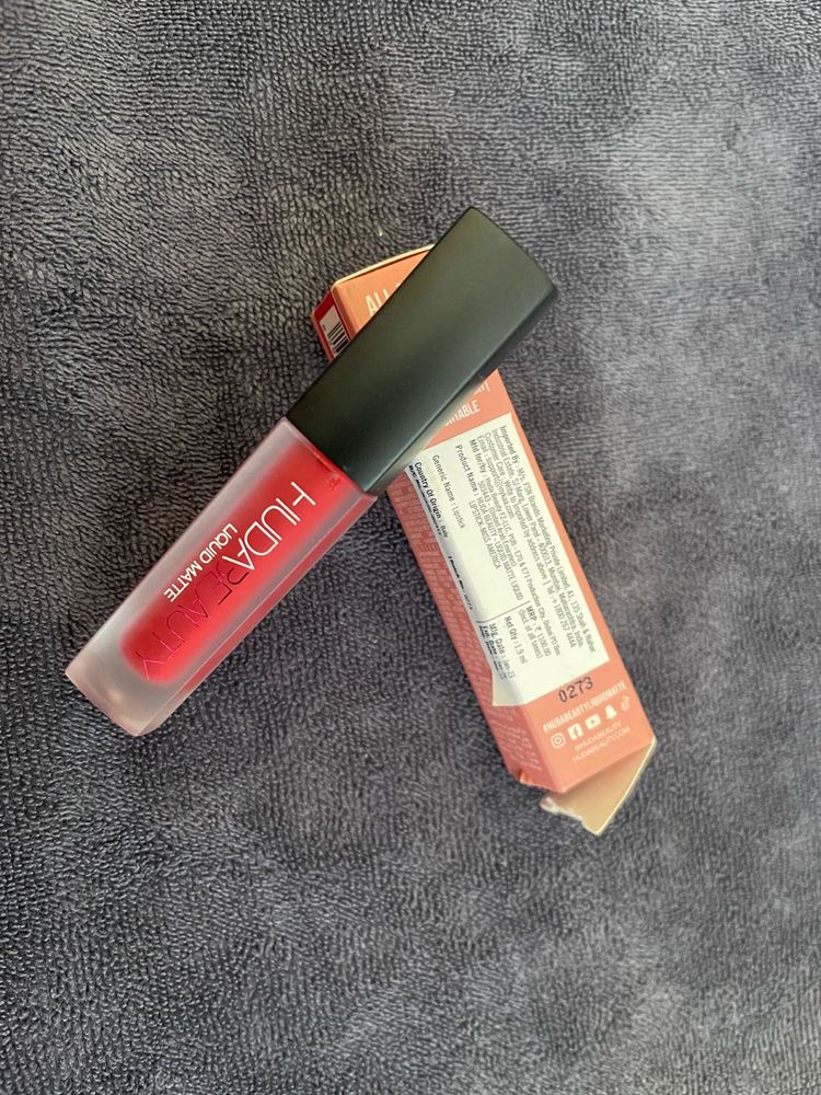 Huda Beauty Liquid Matte Lipstick