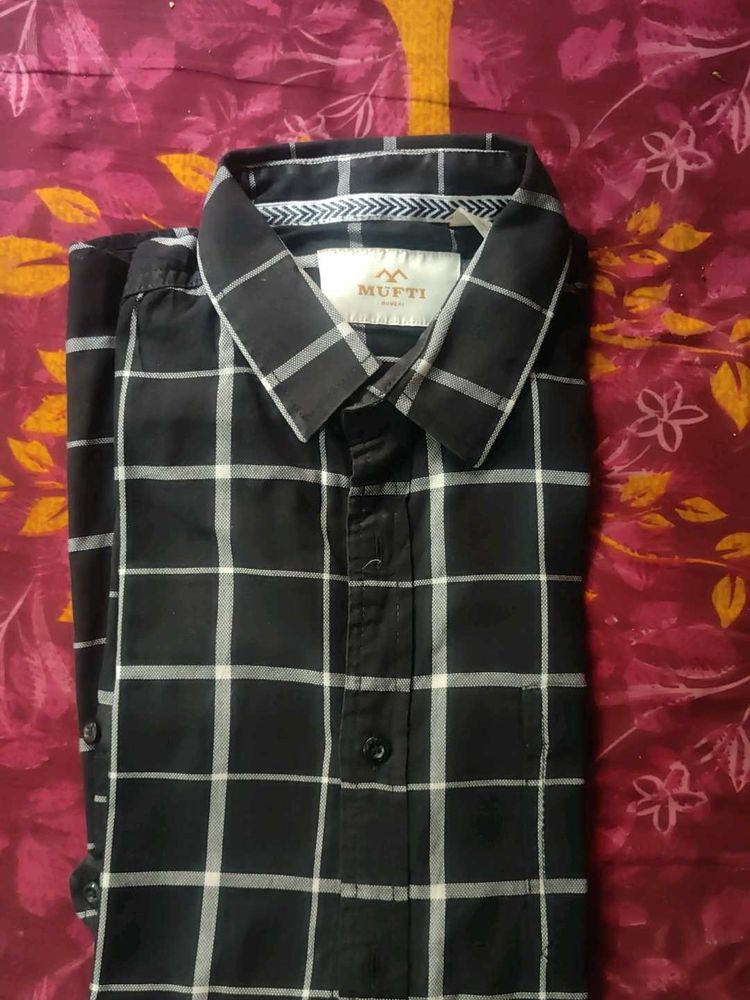 Mufti Black Checkered Casual Shirt