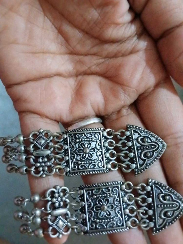 Vintage Silver Tone Drop Earrings