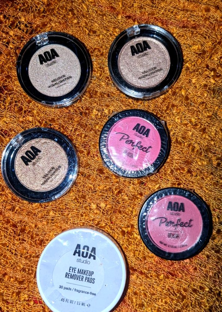 Blush, Highlighter, 30 Makeup Remover Pads