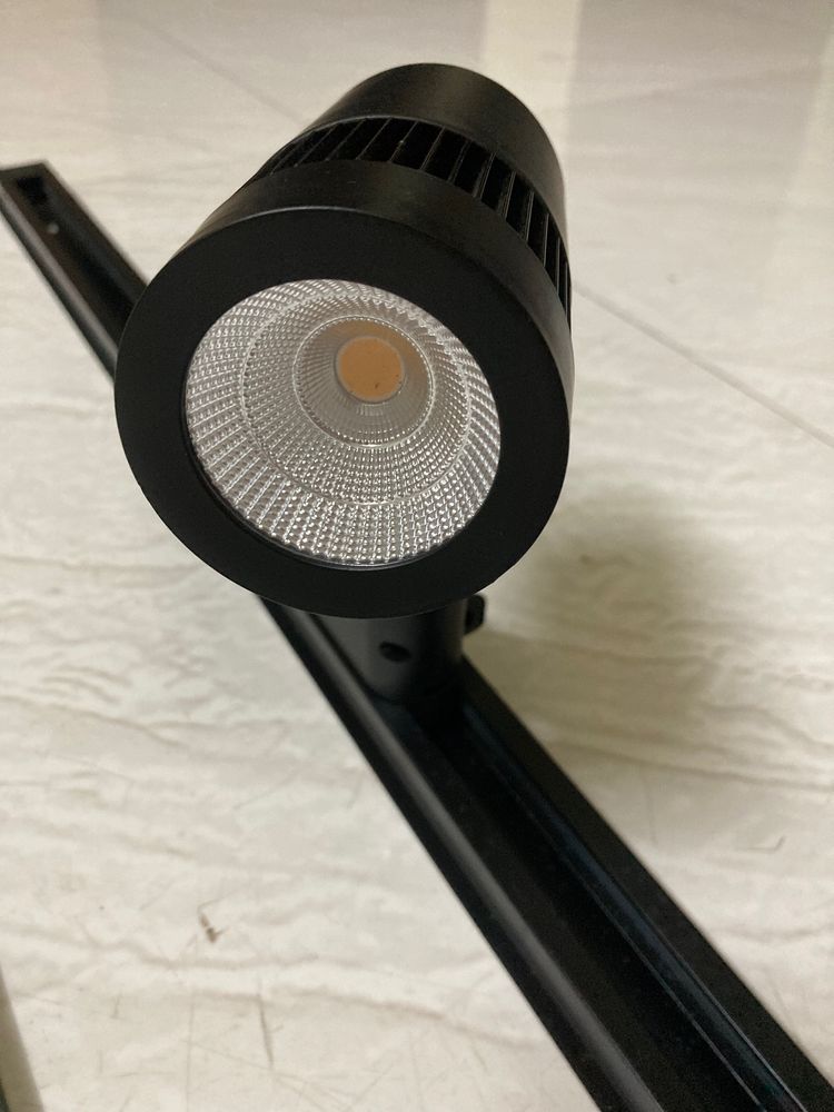 Black Body LEDTrack Light SpotLight/Focus Ligh