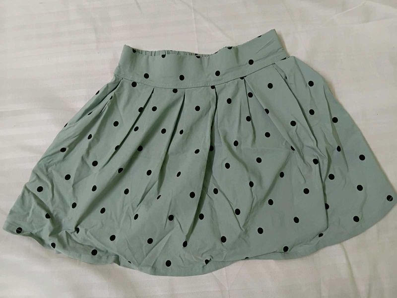 Very Cute Skirt But Having Some Size Problem