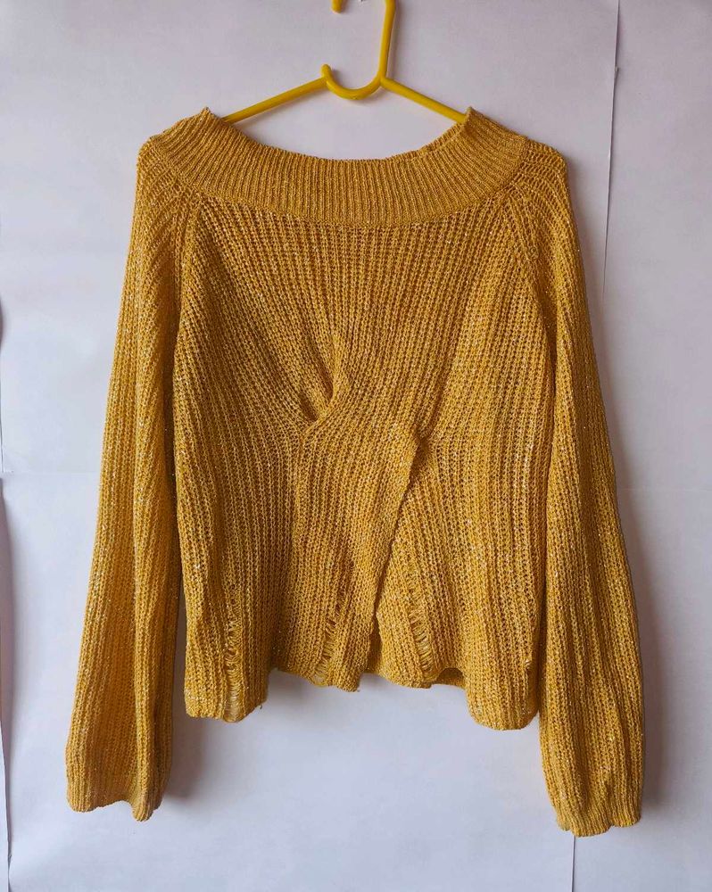 Gorgeous mustard glittery cutout sweater ✨