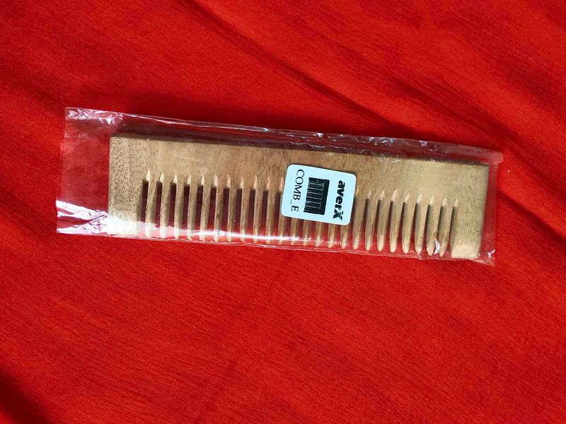 Averix Comb Wooden With Earrings