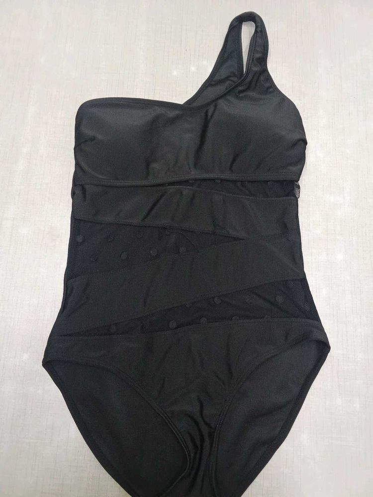 Chic Black One-Shoulder Swimsuit