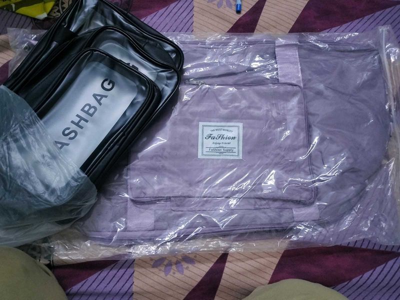 Foldable Travel Bag With Wash Bags Set
