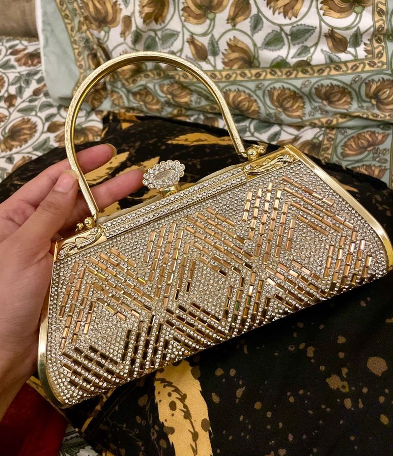 New Styles Clutch