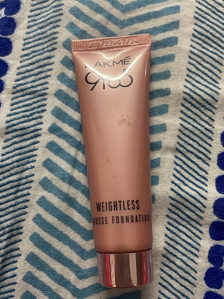 Lakme 9 To 5 Mousse Foundation