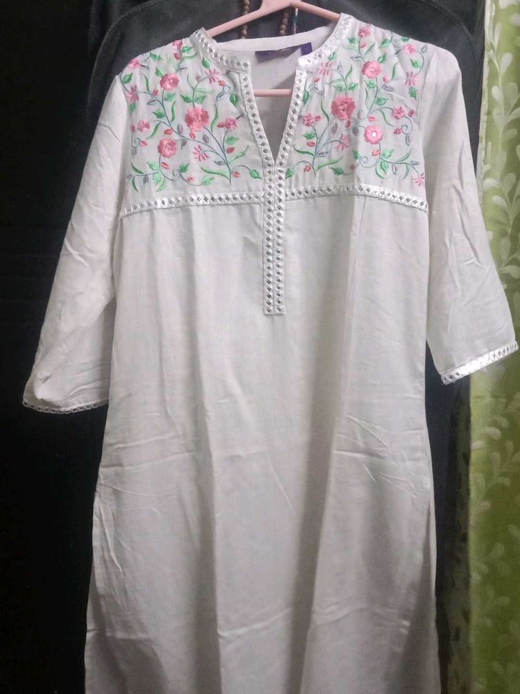 Beautiful Offwhite Kurta