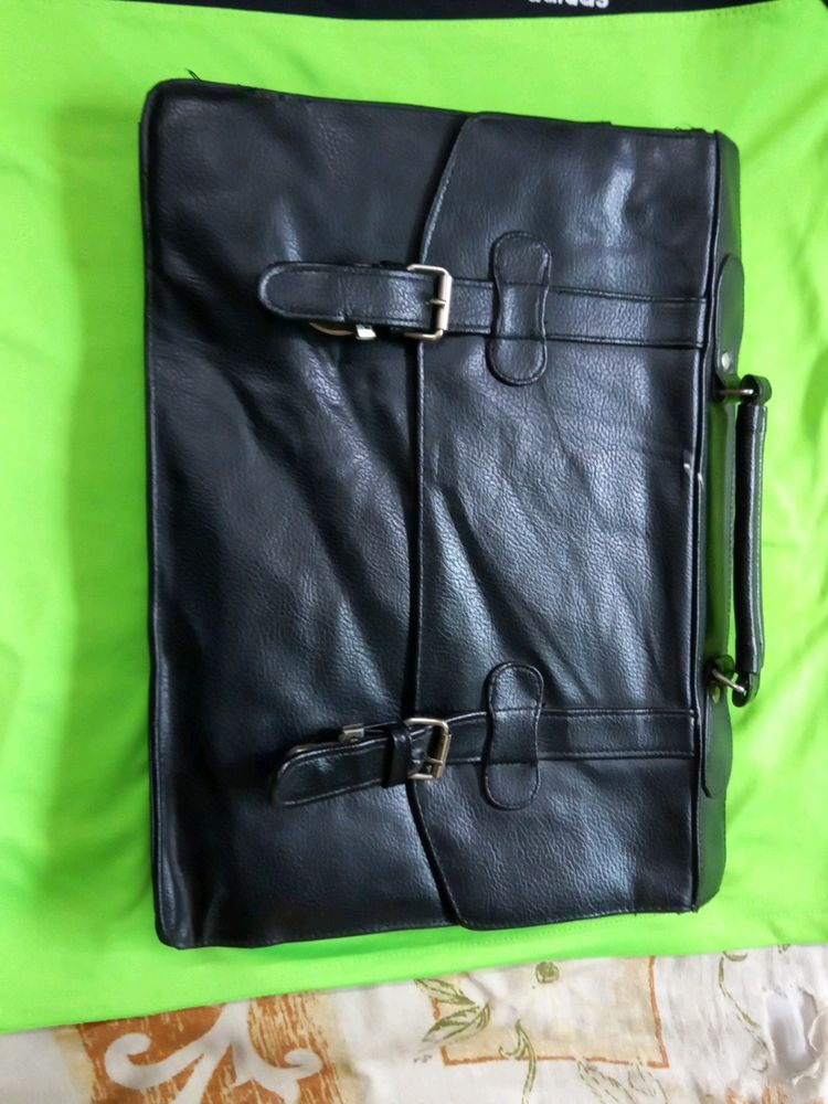 EXECUTIVE LAPTOP BAG PURE LEATHER.