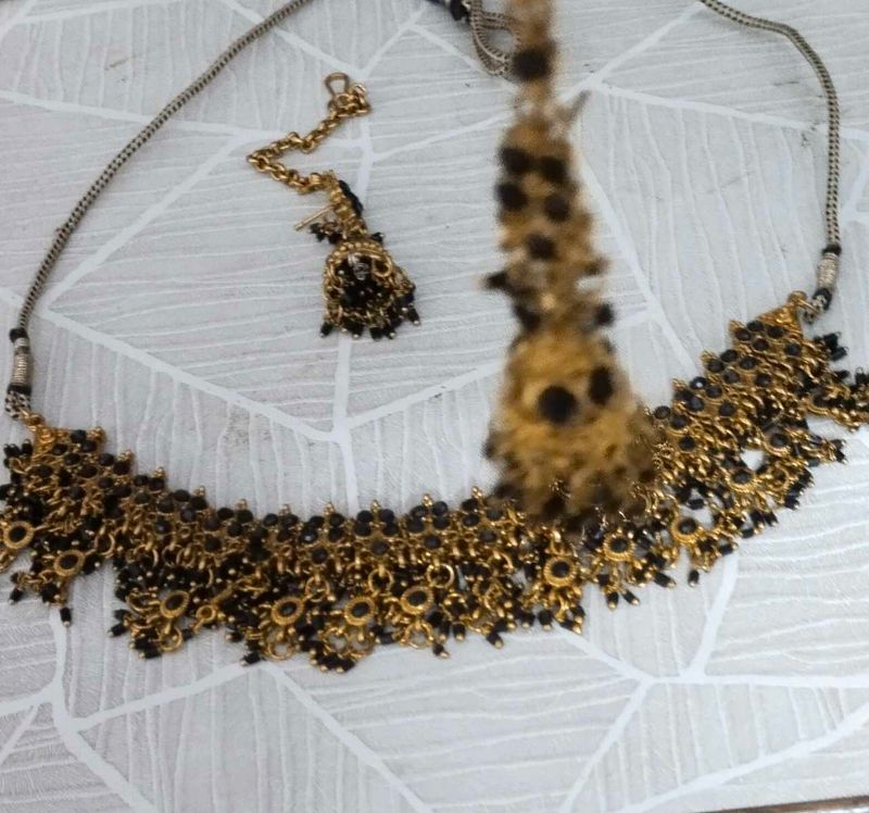 Black Stone Set With Earrings