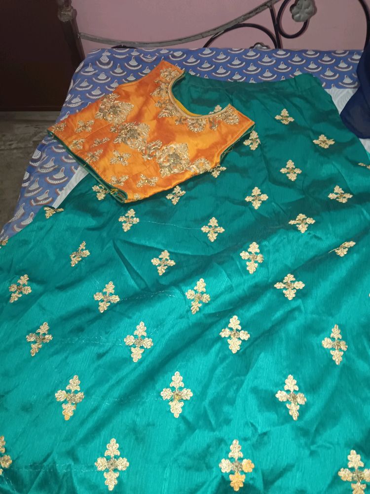 Beautiful Design Lagha Set