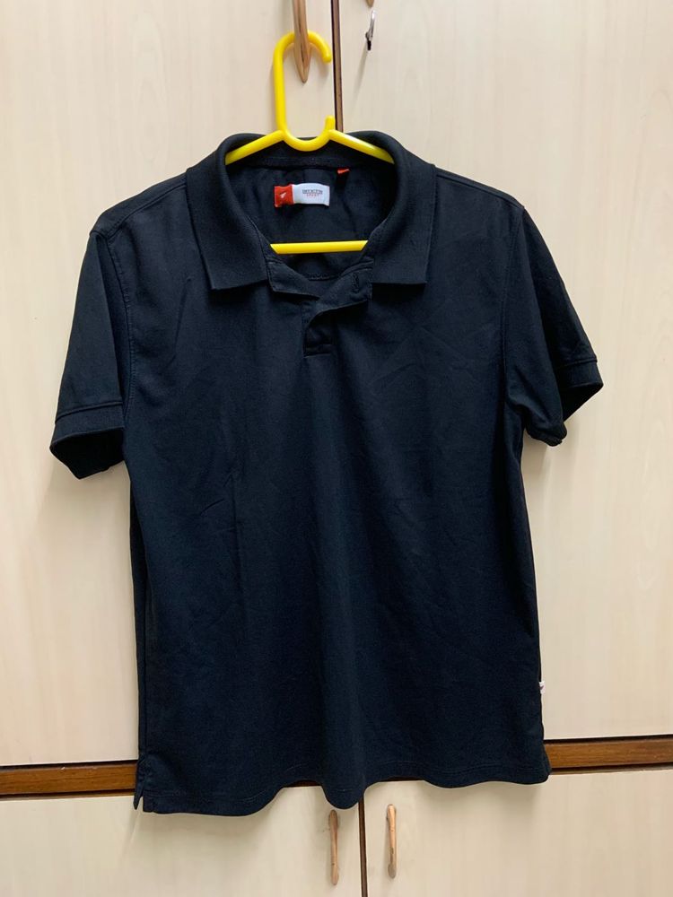 INVICTUS Solid Black Polo T-shirt For Men