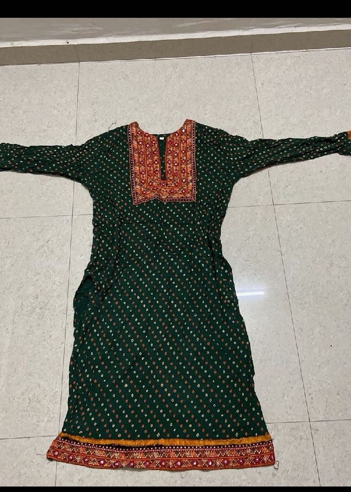 Green Embroidered Kurta