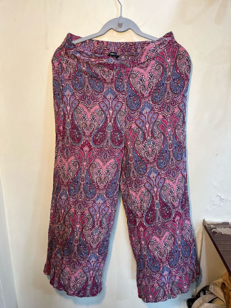 Paisley Print Capri Pants