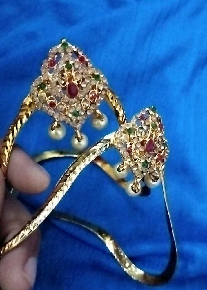 Hand Accessories