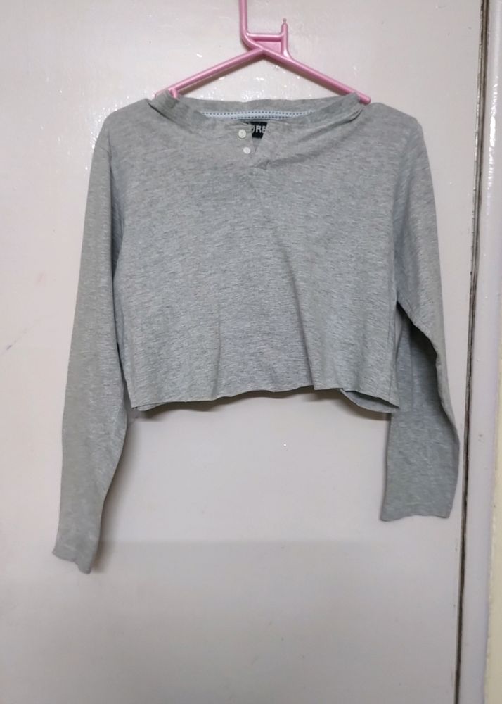 Full Sleeve Cropped T Shirt