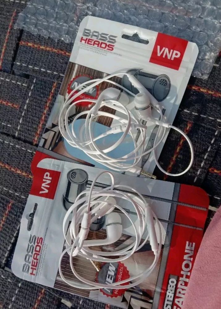 Pack Of Two Earphones