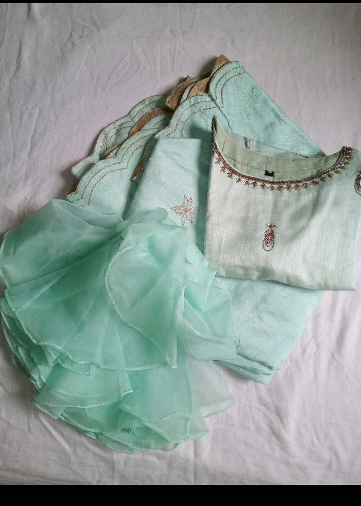 Lehenga Blouse With Frill Dupatta