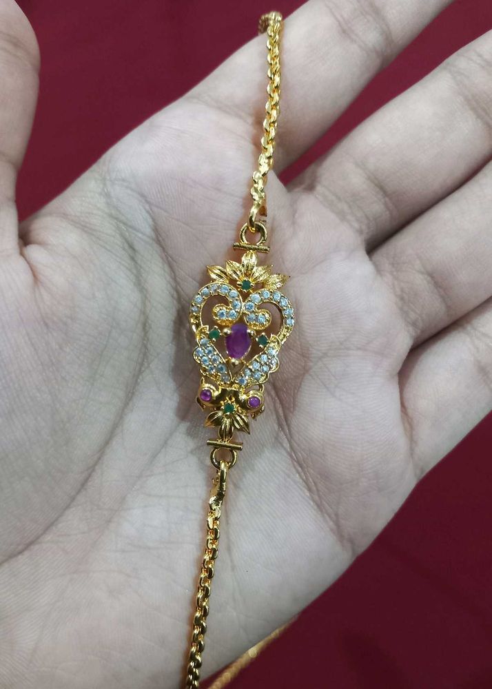 Side Locket Chain