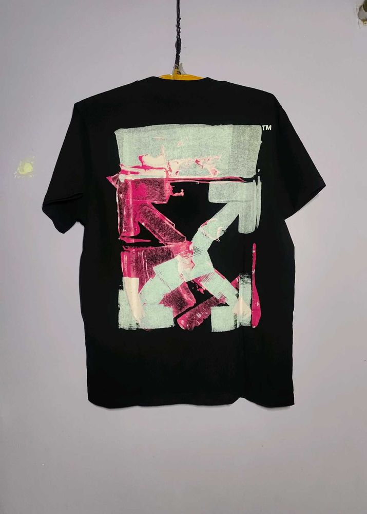 Off-White Arrow Pattern Round Neck Tee &#39;Black Whit
