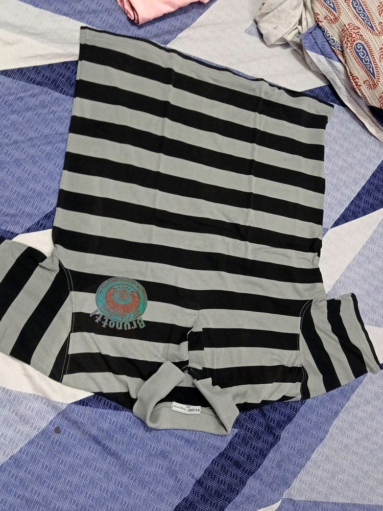 Comfortable Regular Black and Grey T-shirt 👕
