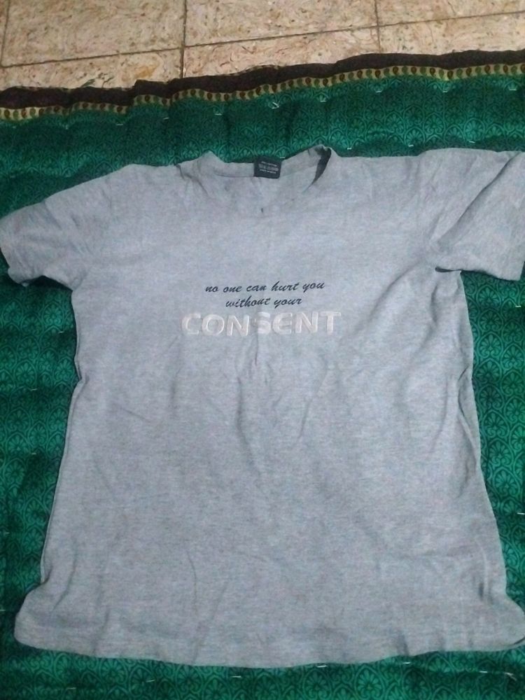 T- Shirt