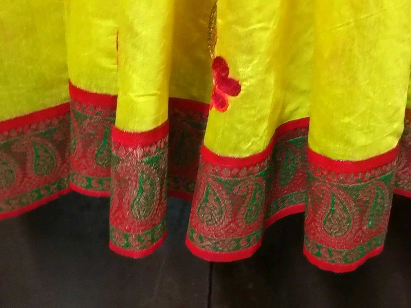 Embroidery Chanderi Silk Saree With Lace Border
