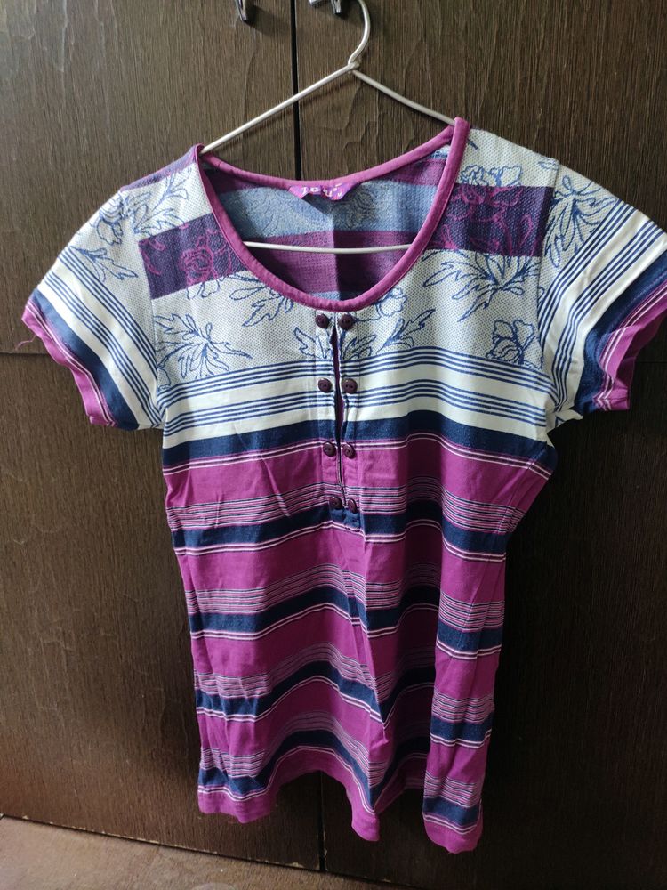 k T Shirt Is Bodycon, It Snatches Waist.