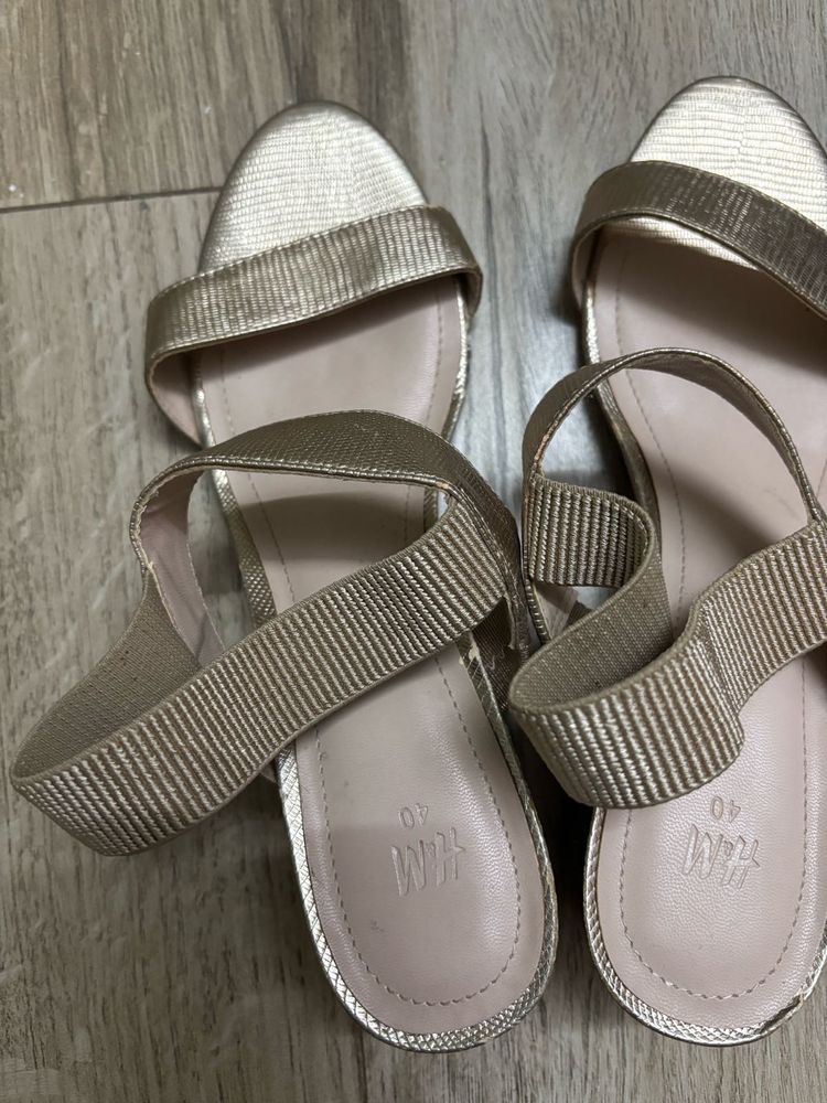 H&amp;M Gold Heeled Sandals - Perfect For Parties