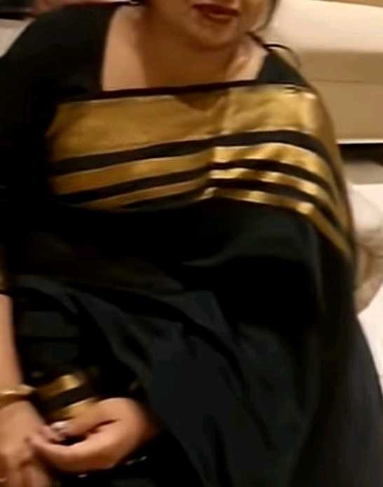 Elegant Black &amp; Gold Saree