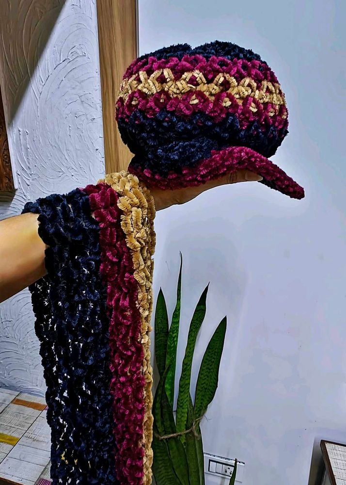 🧢🧣Woolen Cap with Scarf