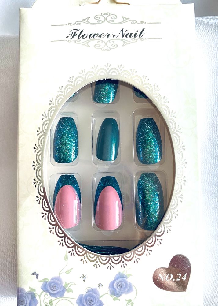 Green Nail Set