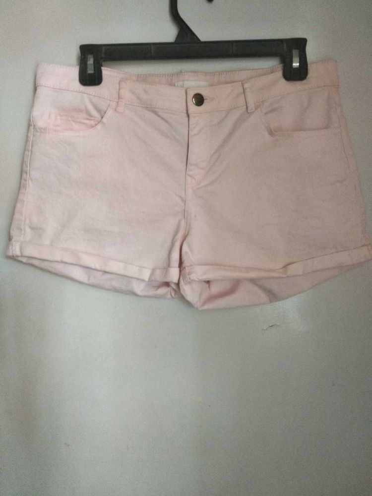 H&amp;M Beautiful Short